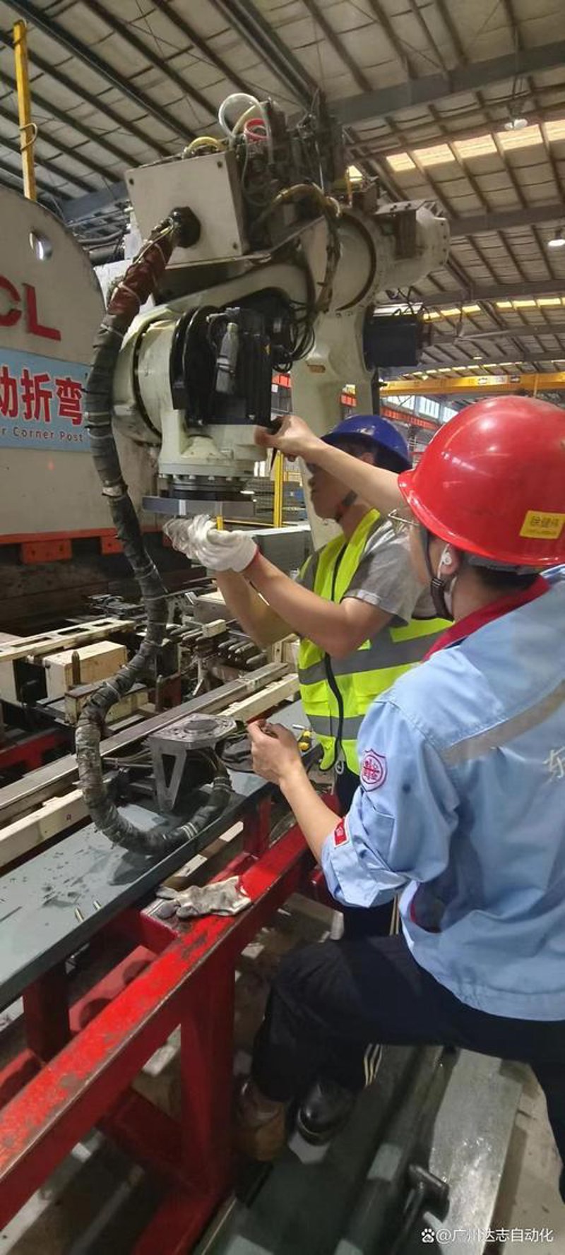 机器人系统集成：选购全面指南